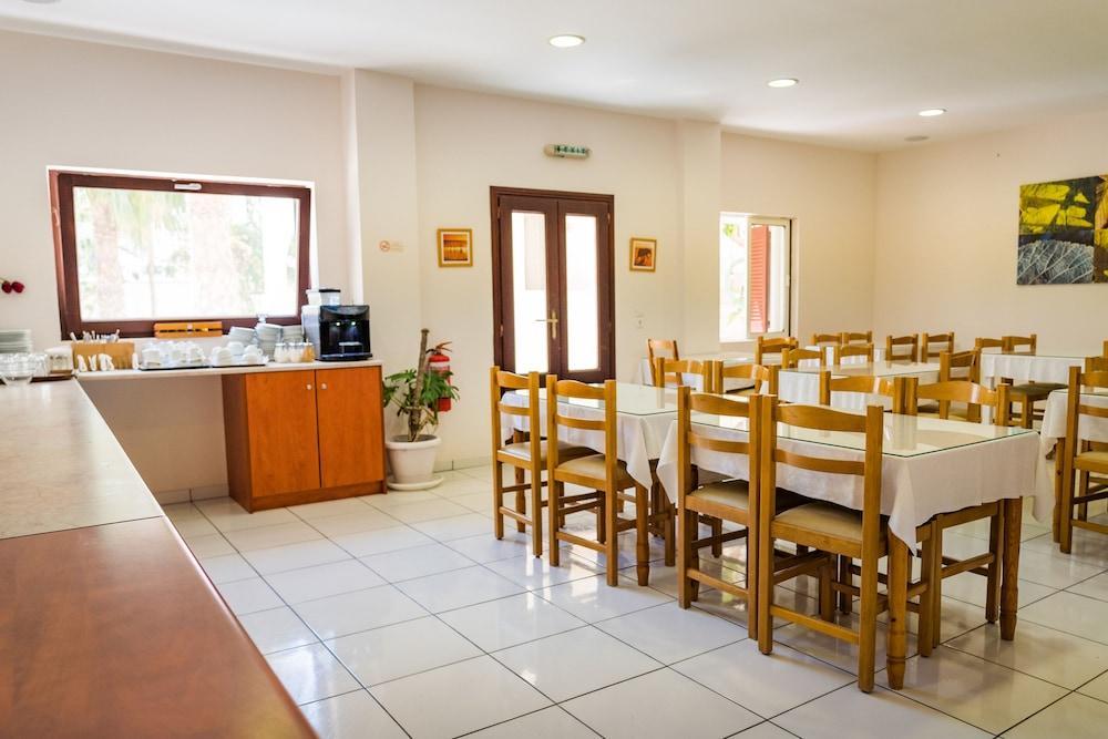 Hotel Rena Perissa  Buitenkant foto